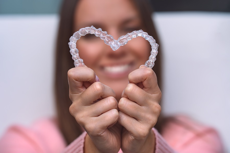 Tips for Wearing Invisalign® During the Holidays